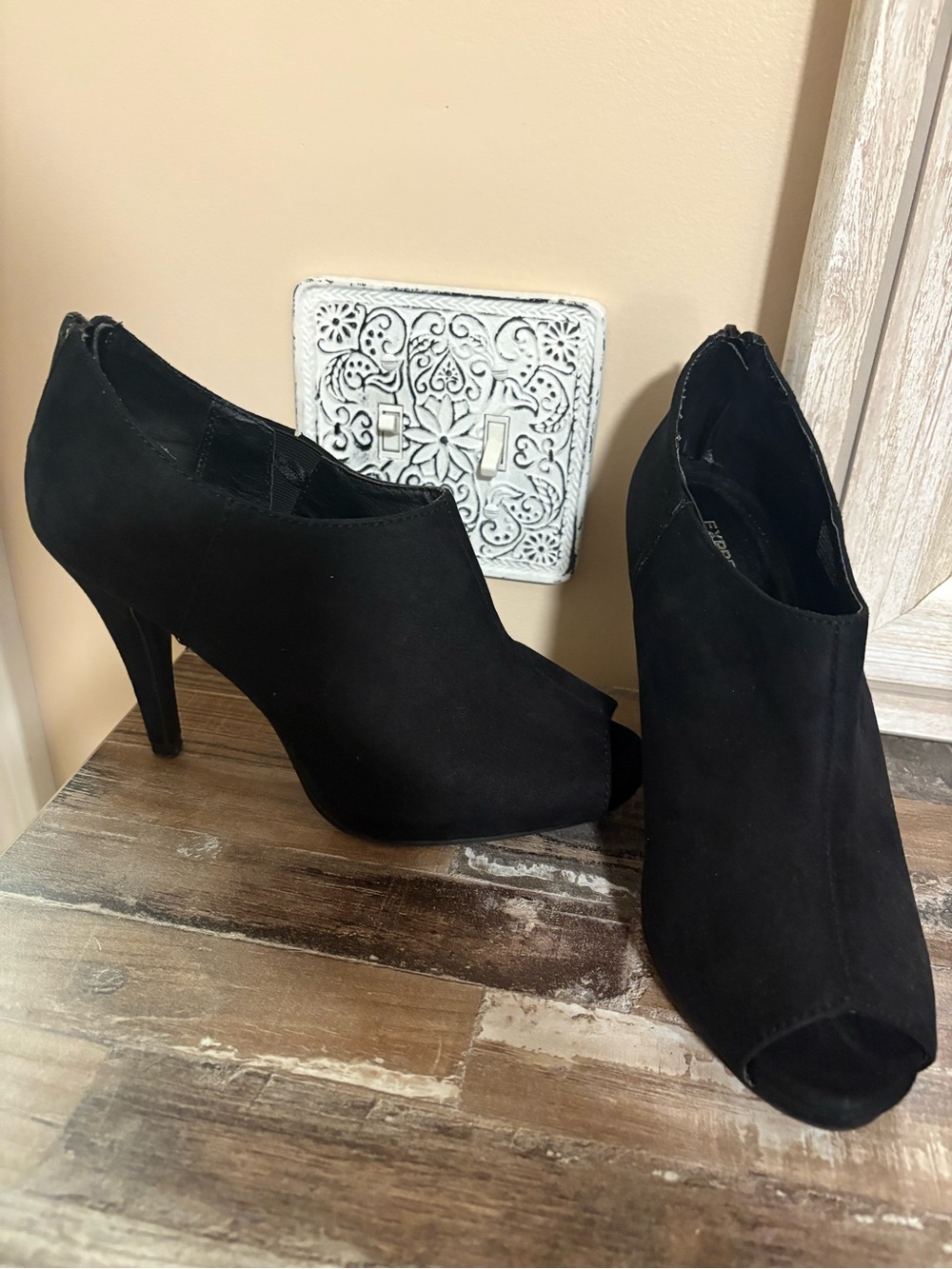 Express closed toe ankle bootie heels